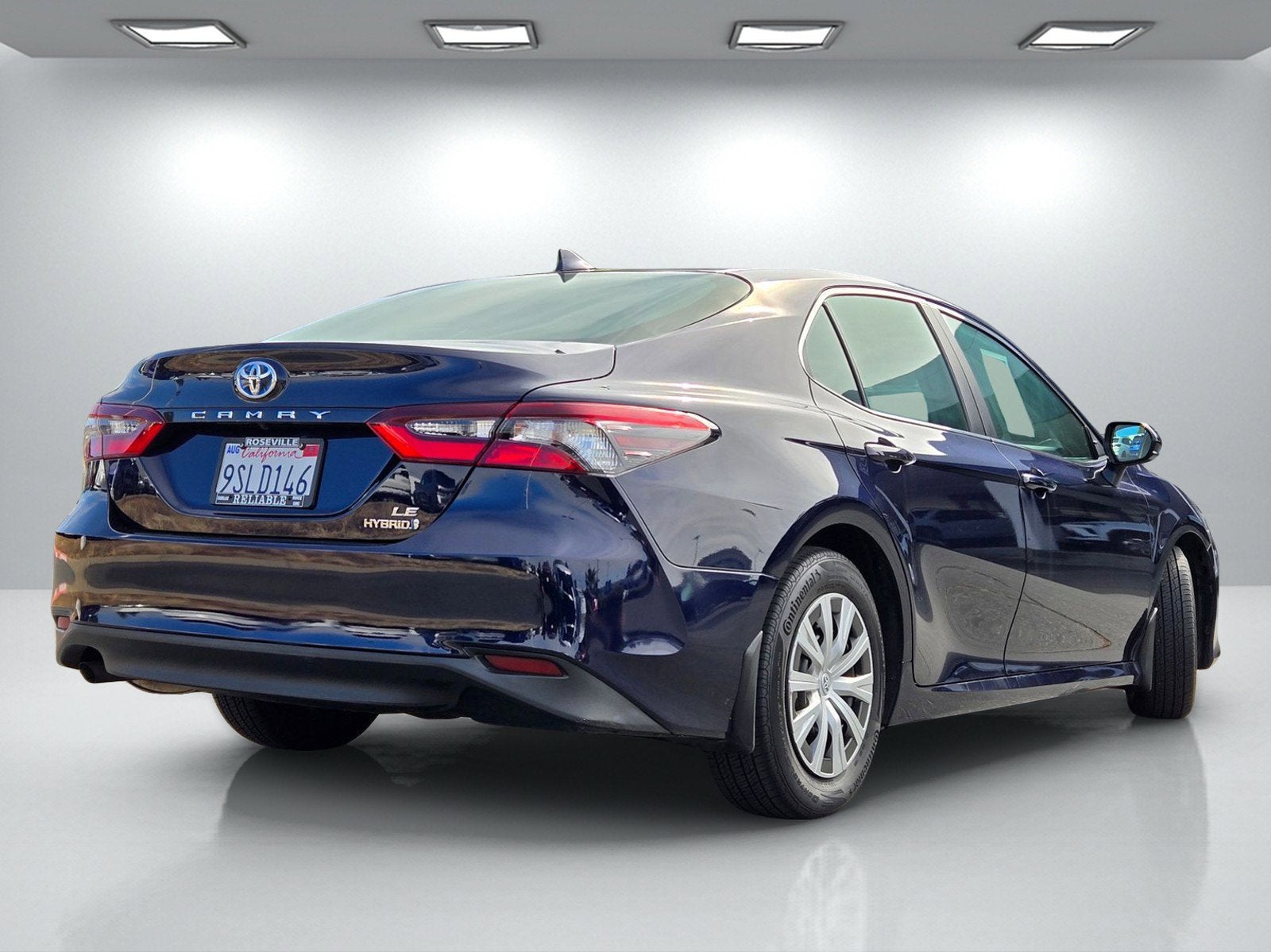 2022 Toyota Camry Hybrid LE