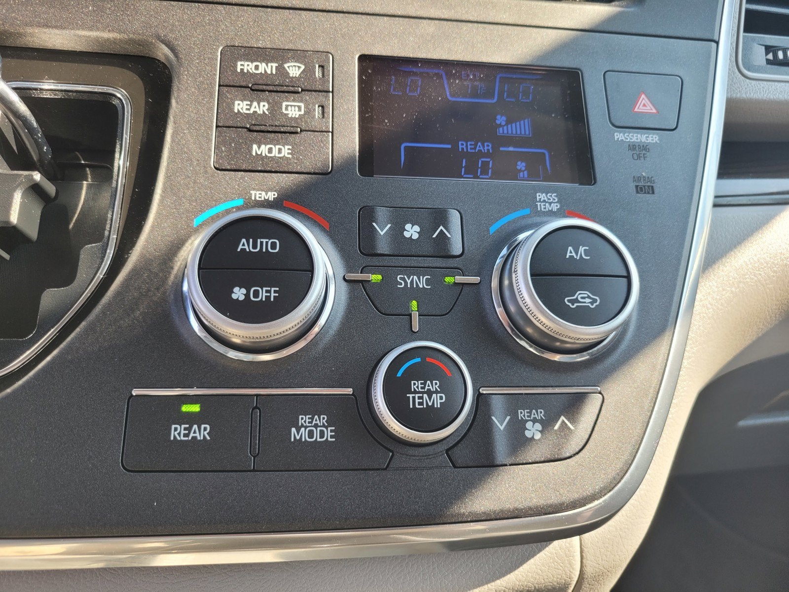 2019 Toyota Sienna XLE Auto Access Seat