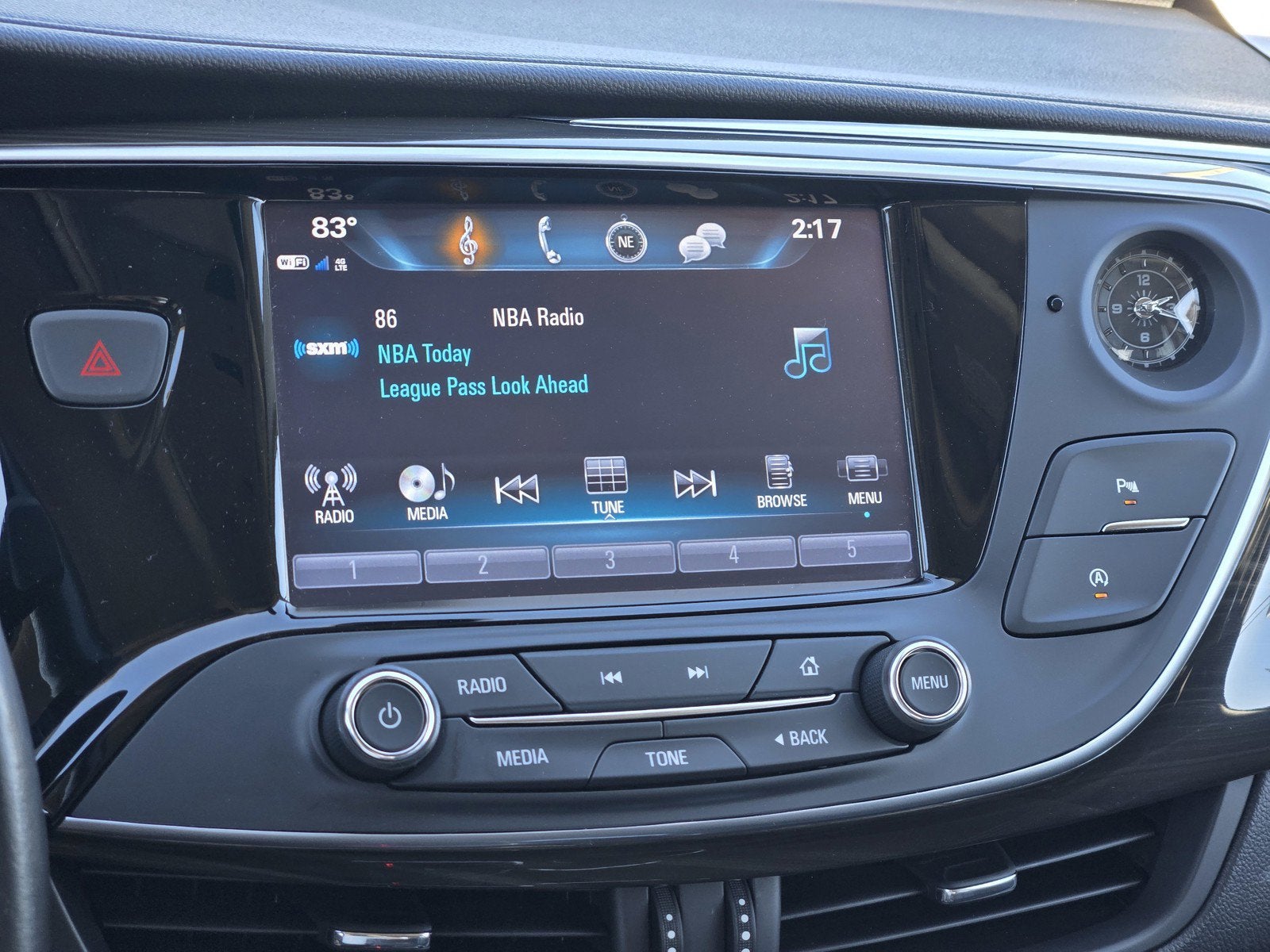 2020 Buick Envision Essence Group