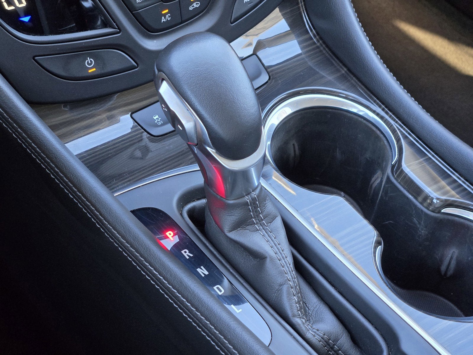 2020 Buick Envision Essence Group