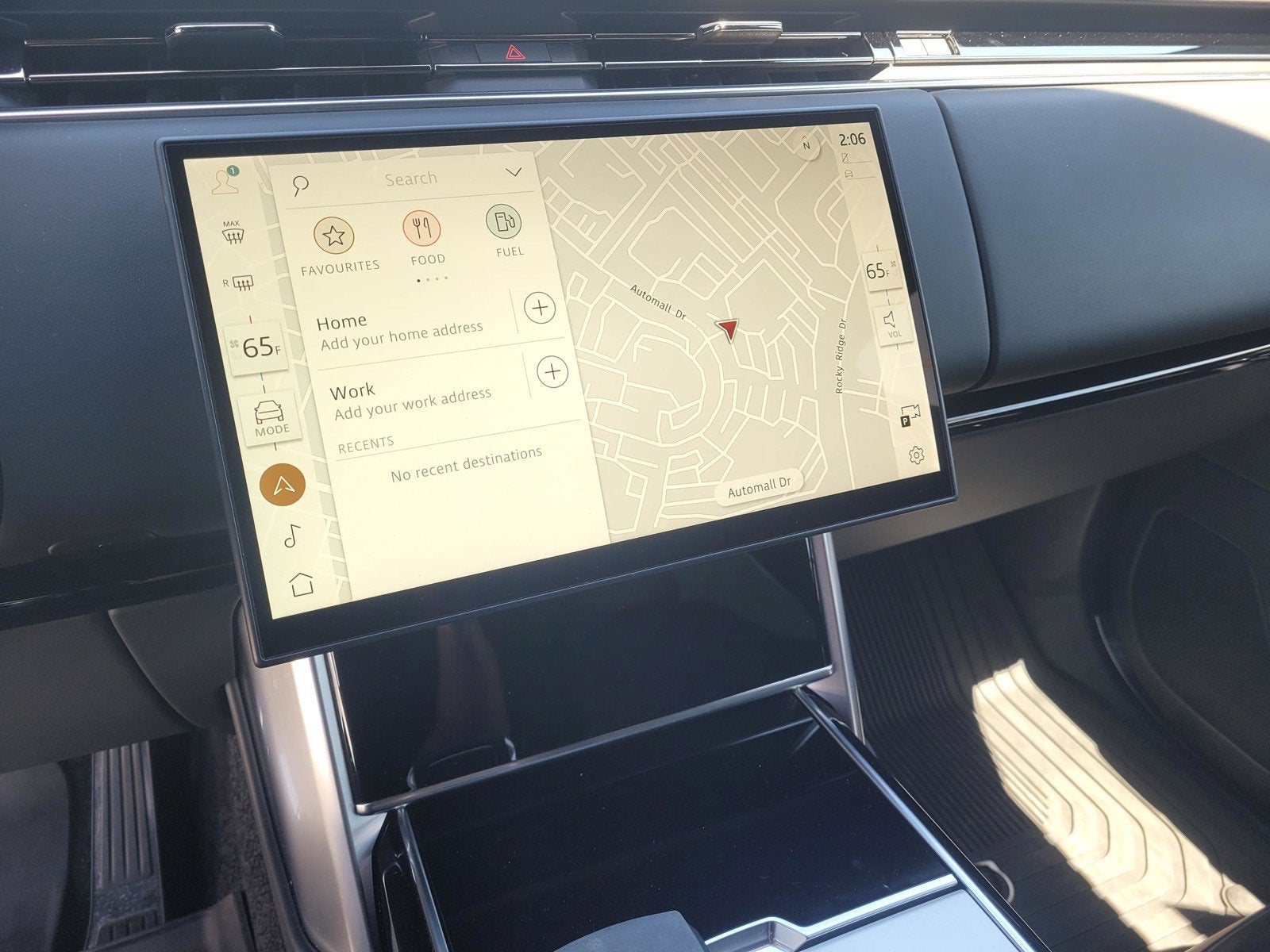 2025 Land Rover Range Rover SE
